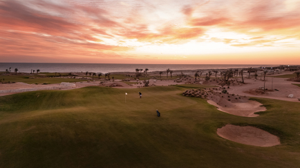 Hidden Cove Golfplatz bei Sonnenuntergang